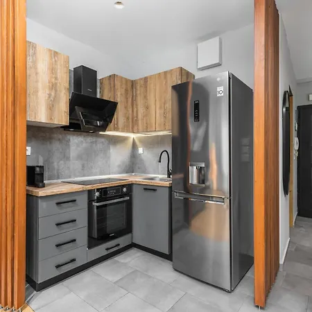 Glass House By Nest * 테살로니키