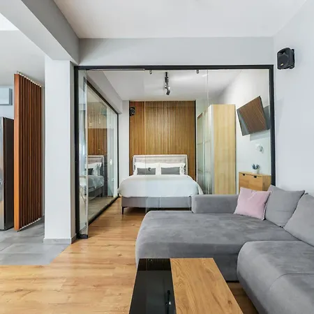 Glass House By Nest *